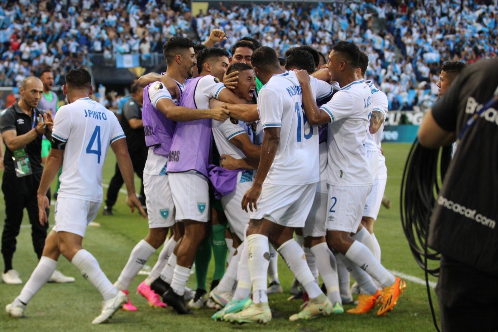 Guatemala remonta a Guadalupe y avanza a Cuartos de Final de la Copa Oro 2023